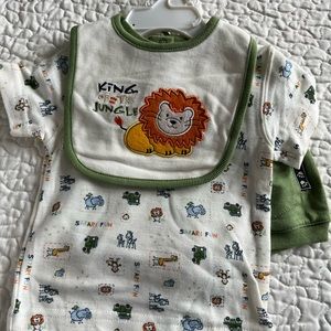 NWT First Moments Sz 6-9M 4pc set